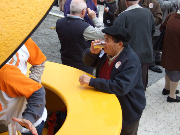 unancianounabrazo 070