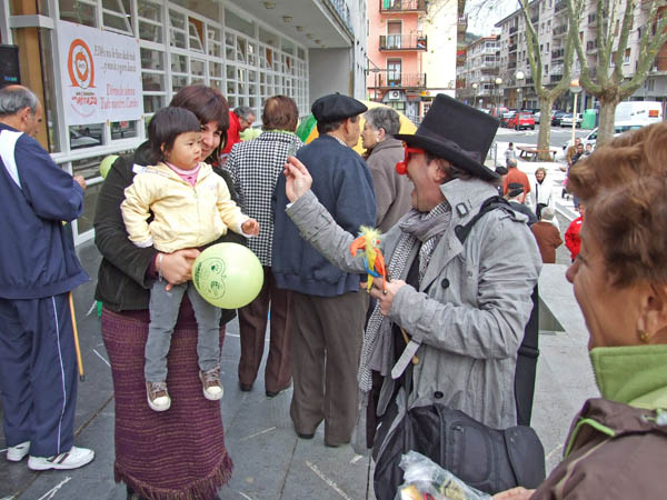 unancianounabrazo 093