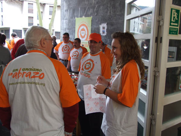 unancianounabrazo 108