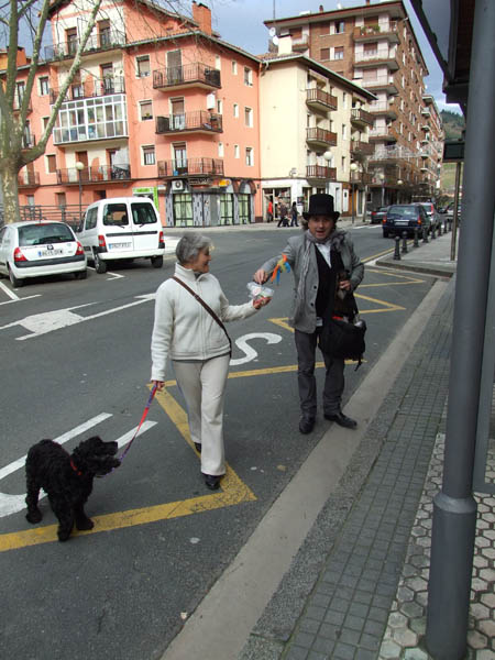 unancianounabrazo 216