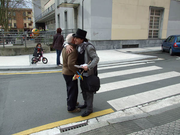 unancianounabrazo 263